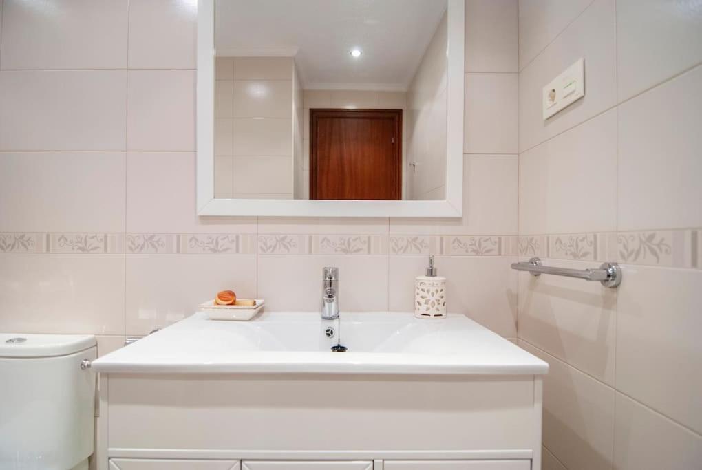 Bilborock By Zazpikaleak Apartment Bilbao Ngoại thất bức ảnh
