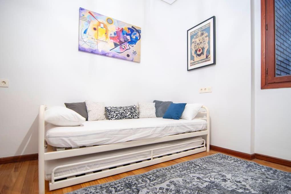 Bilborock By Zazpikaleak Apartment Bilbao Ngoại thất bức ảnh
