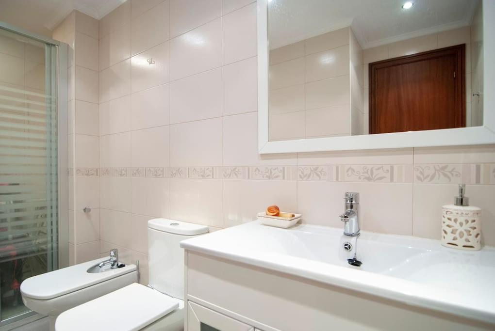 Bilborock By Zazpikaleak Apartment Bilbao Ngoại thất bức ảnh